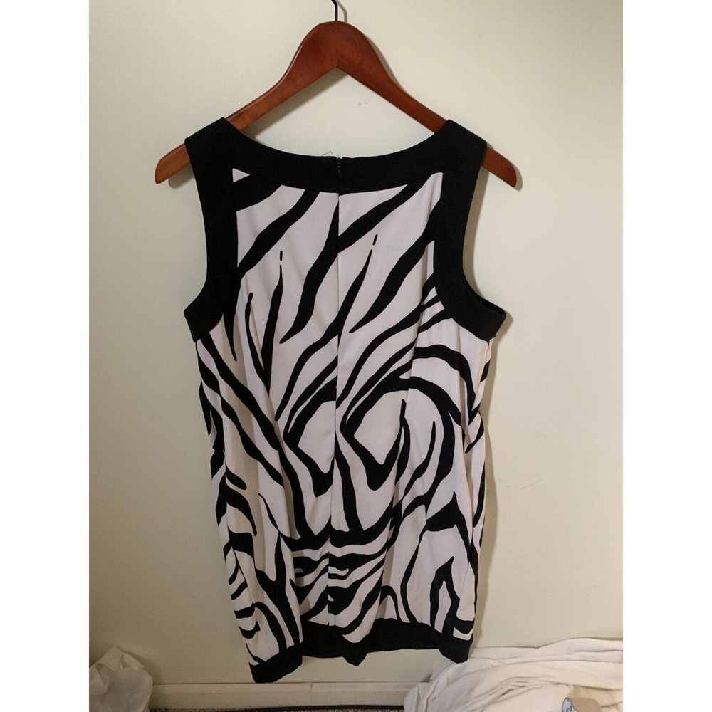 Alyx Woman 16 Dress Sheath Dress Sleeveless Black White Geometric Print Pockets - Picture 3 of 5